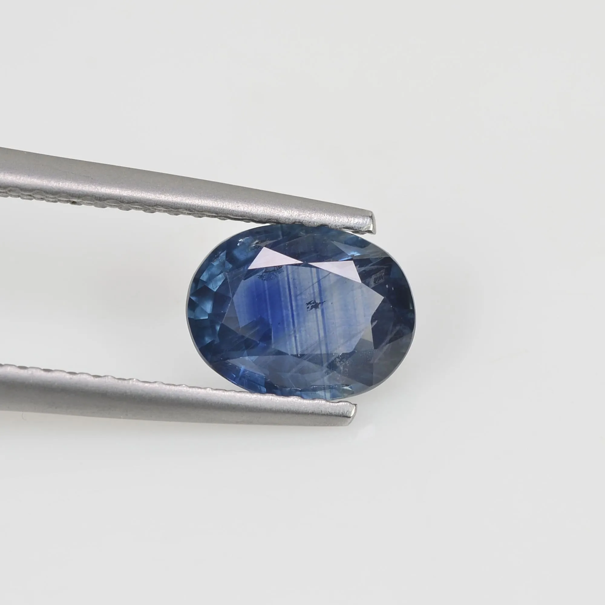 1.42 cts  Natural Blue Sapphire Loose Gemstone Oval Cut