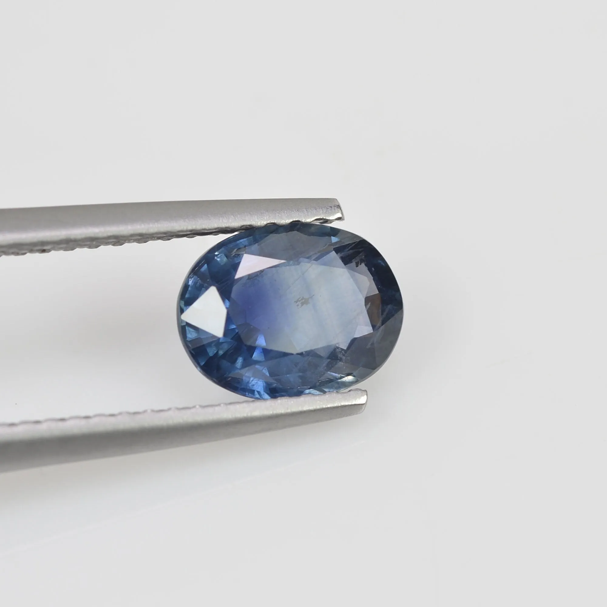 1.42 cts  Natural Blue Sapphire Loose Gemstone Oval Cut