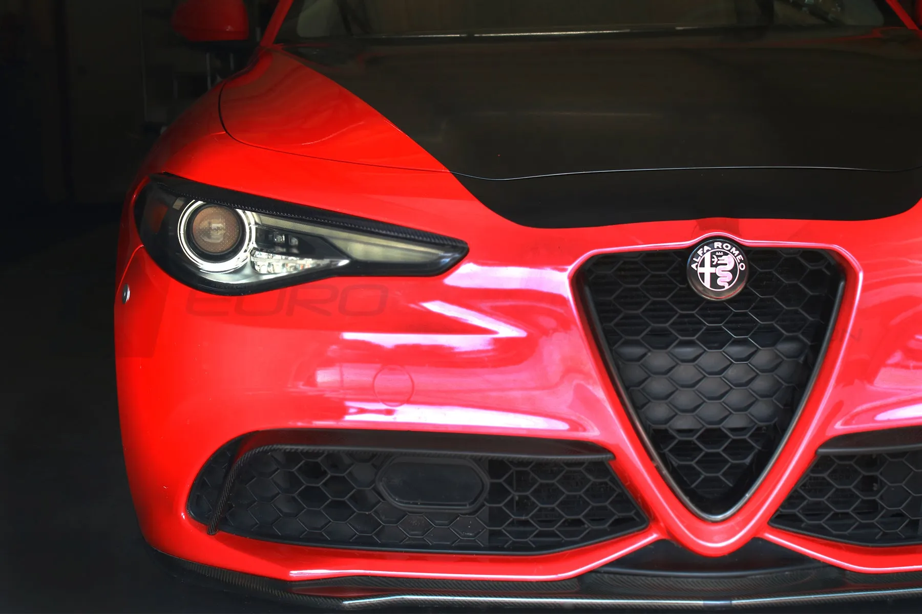 CARBON FIBER EYELIDS (ALFA ROMEO GIULIA 2.0L & GIULIA 2.9L QV)