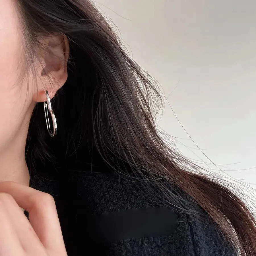 MAYTRENDS  - Lovely Silver Heart Earrings