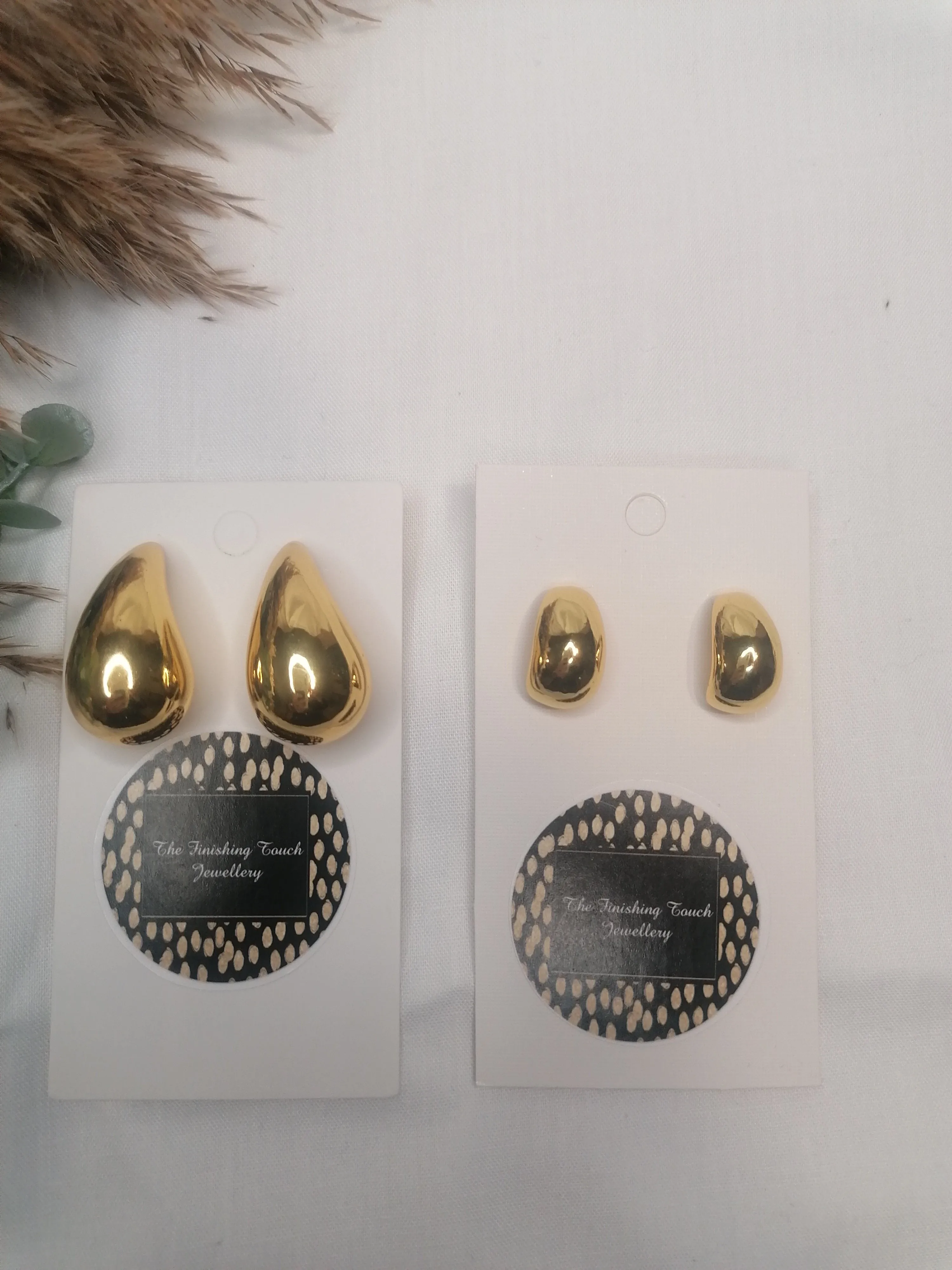 Mini Teardrop Earrings (Gold)
