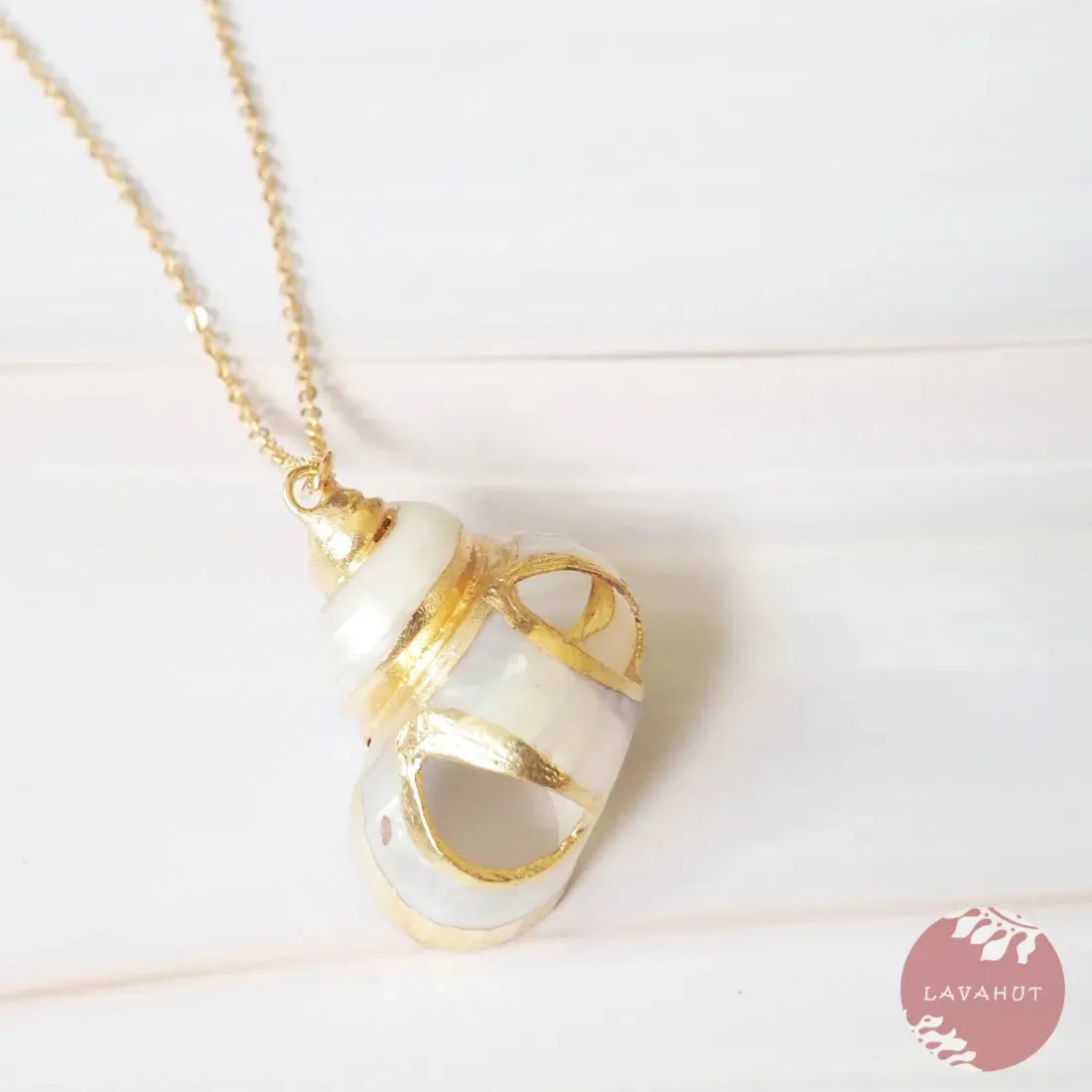 Pearl Turbo Seashell Hawaiian Pendant Necklace