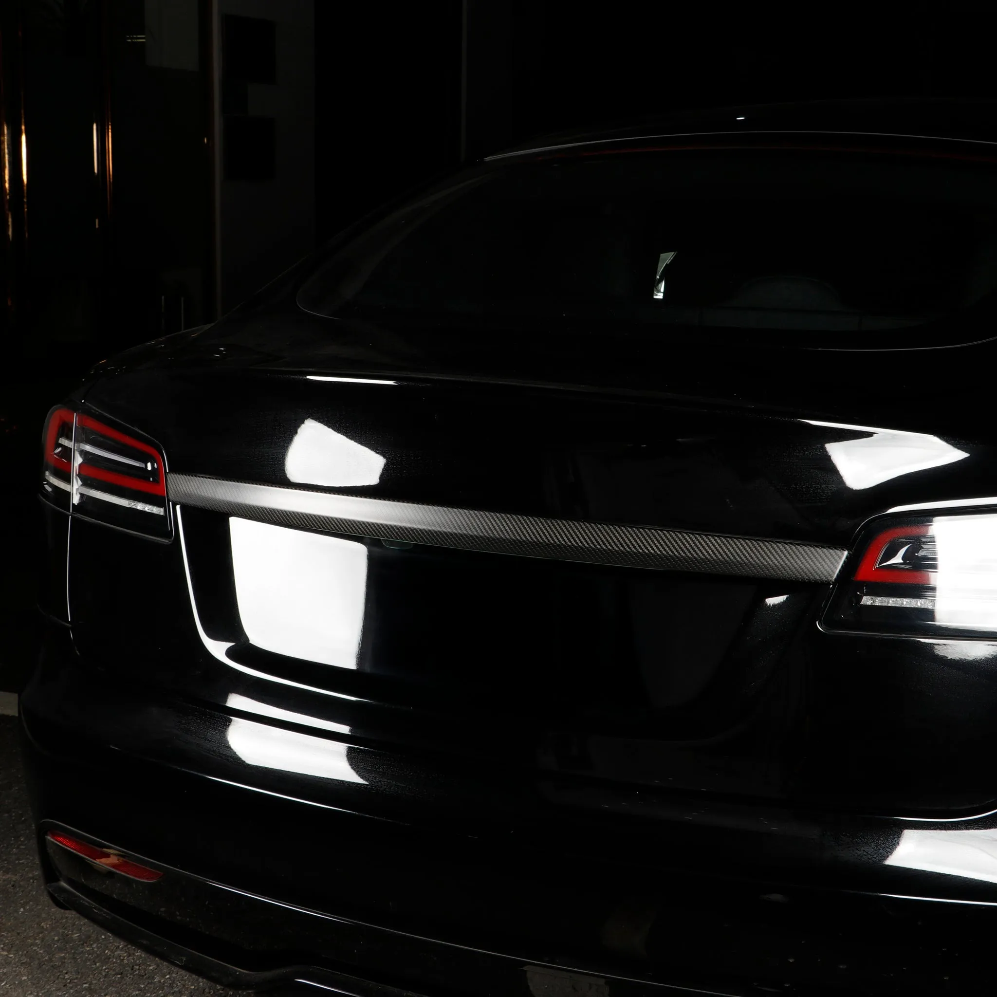 Real Carbon Fiber Tailgate Trim Cover for Tesla Model S 2021-2025 