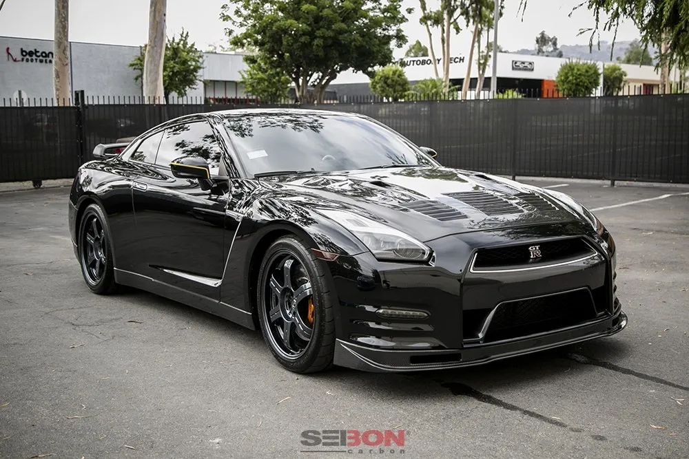 Seibon GTII-Style Carbon Fiber Hood (09-16 GT-R)