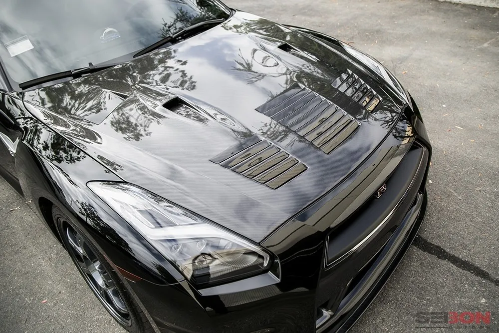 Seibon GTII-Style Carbon Fiber Hood (09-16 GT-R)
