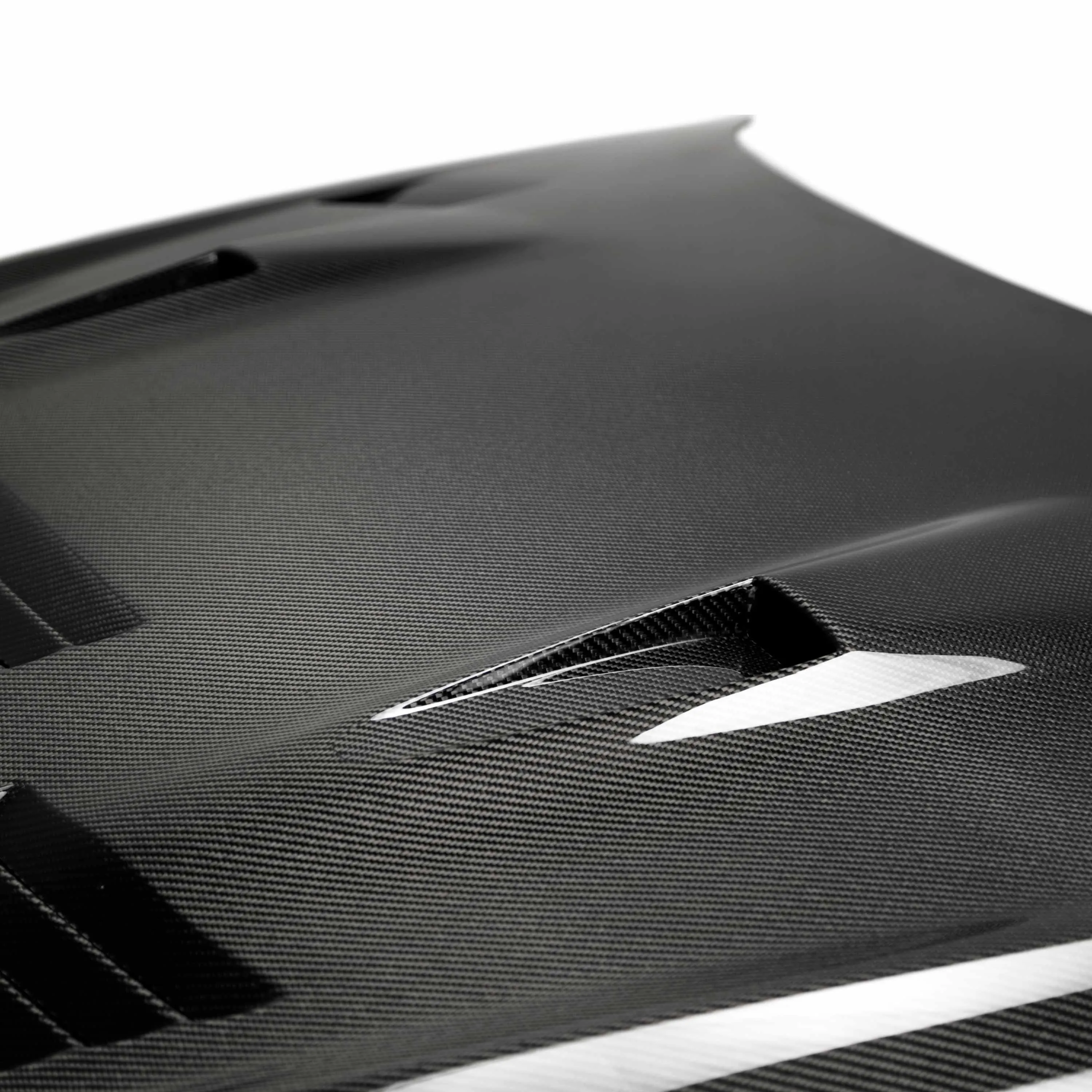 Seibon GTII-Style Carbon Fiber Hood (17  GT-R)