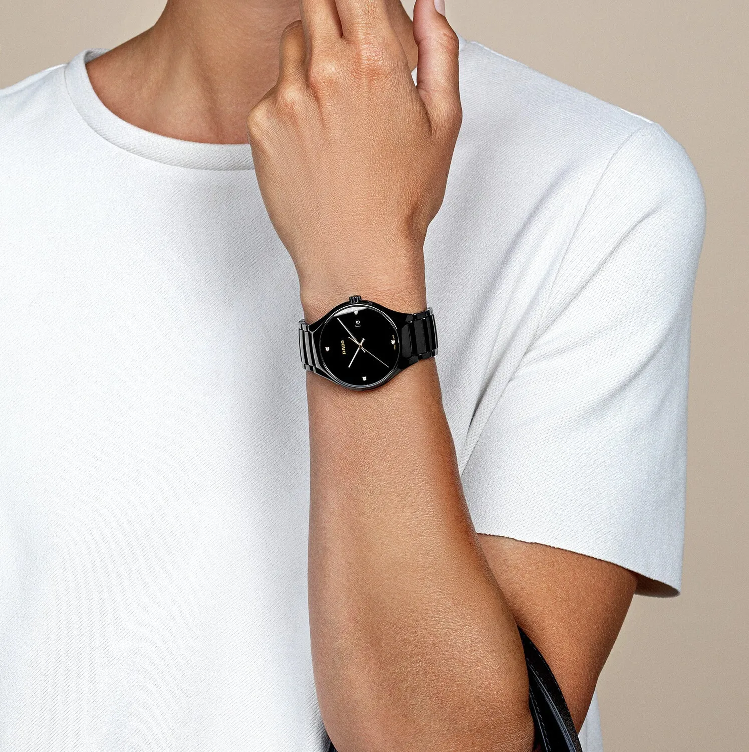 True Diamonds Unisex Analog Ceramic Watch R27238712