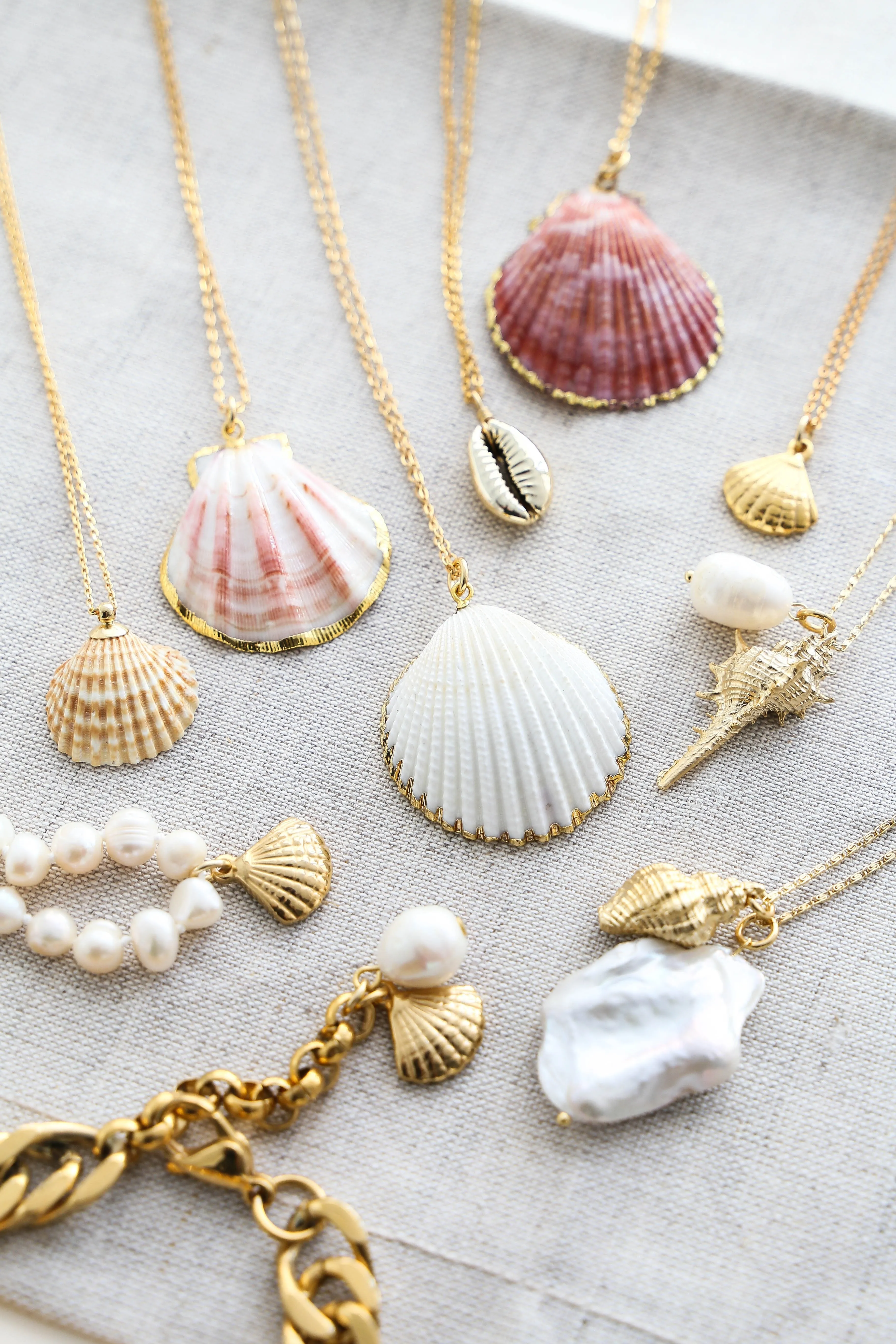White & Gold Shell Necklace