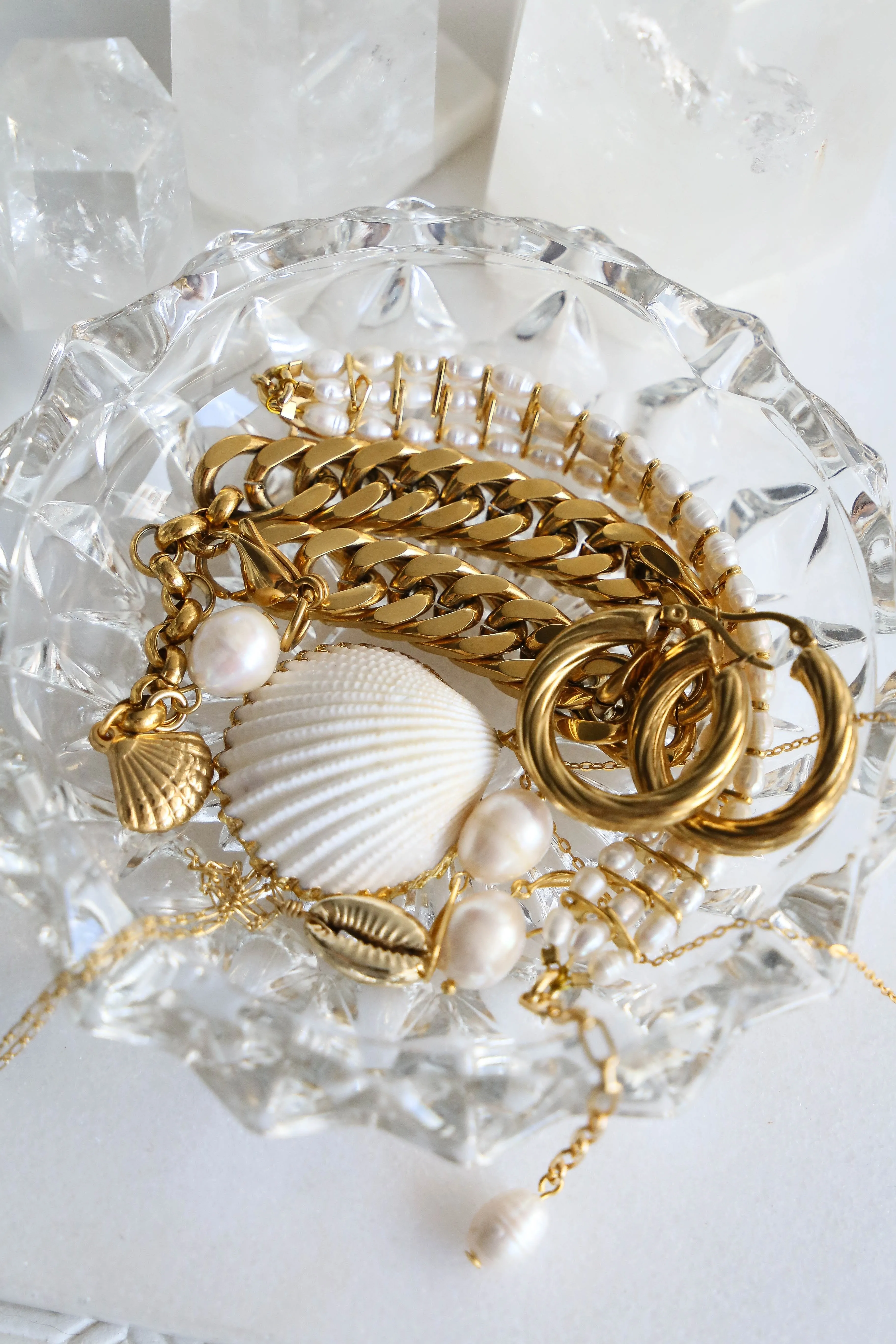 White & Gold Shell Necklace