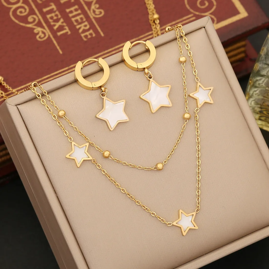 Wholesale Seashell Stars Stainless Steel Necklaces